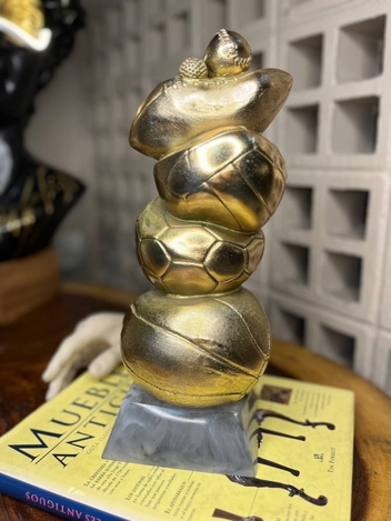 Escultura De Balones En Resina Metalizada