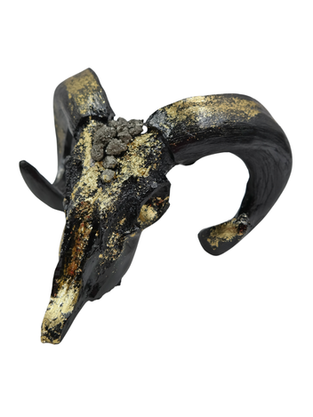 Escultura De Cimarrón Con Cuarzos