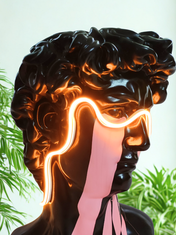 Lámpara Busto David Llanto Rosa