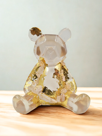 Escultura Gummy En Resina Transparente Y Cuarzos Naturales